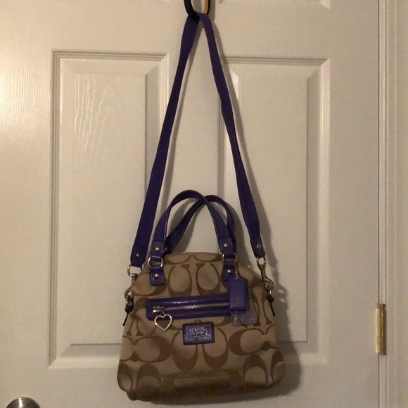 Coach Handbags - Coach Authentic Daisy Signature Fold Over